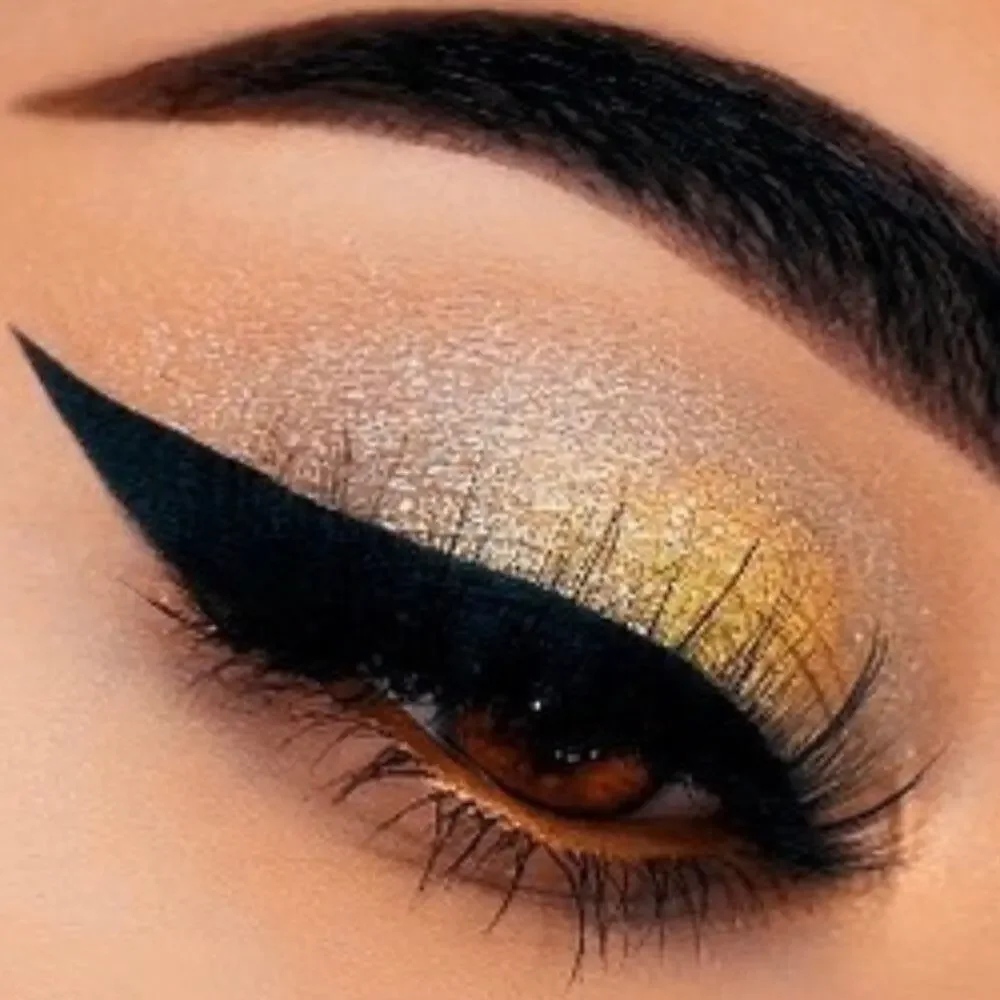 Wing Stamp Eyeliner Pen Black